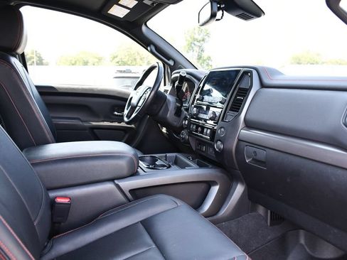 Used 2021 Nissan Titan PRO-4X w/ Pro-4x Convenience Package AWD/4WD image 28
