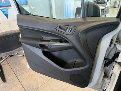 Used 2016 Ford Transit Connect XL FWD image 18