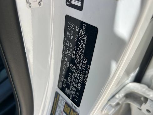 Used 2020 Kia Forte LXS FWD image 10