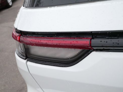 Used 2023 Jeep Grand Cherokee Limited w/ MOPAR Finishing Package image 17