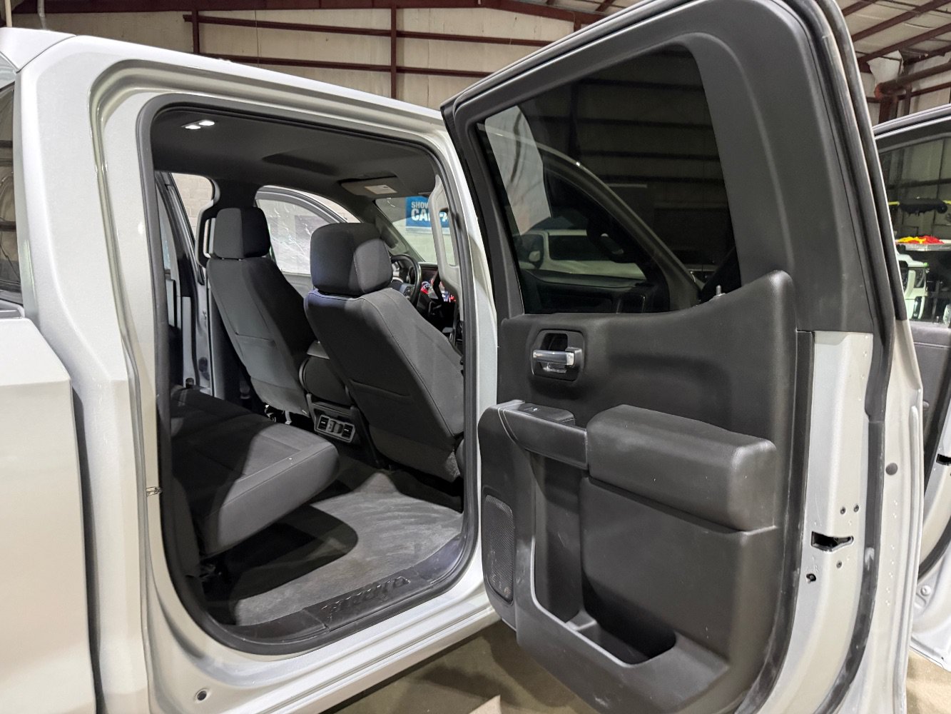 Used 2021 Chevrolet Silverado 1500 LT AWD/4WD image 21