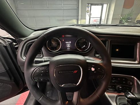 Used 2018 Dodge Challenger SXT RWD image 13
