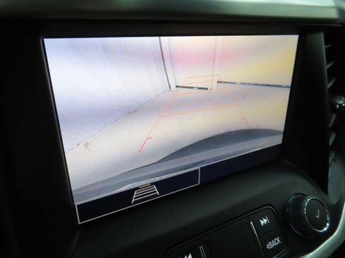 Used 2023 GMC Acadia SLE w/ Driver Convenience Package image 18