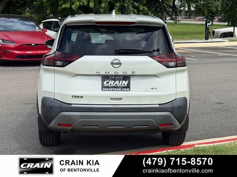 Used 2021 Nissan Rogue SV FWD image 6