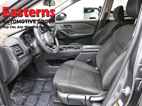 Used 2023 Nissan Rogue S AWD/4WD image 14