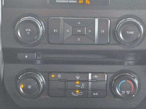 Used 2018 Ford F150 XLT w/ XTR Package image 15