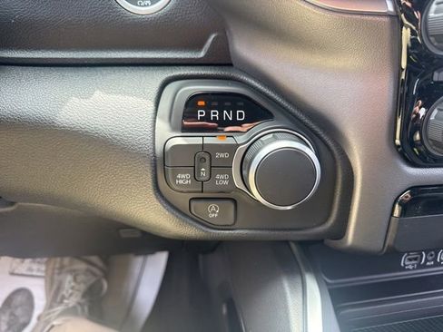 New 2026 RAM 1500 Express AWD/4WD image 19