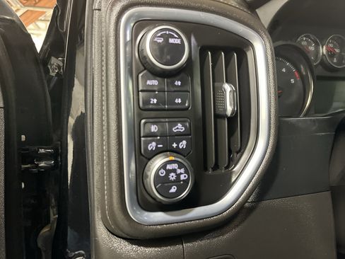 Certified 2022 Chevrolet Silverado 2500 LTZ w/ LTZ Convenience Package AWD/4WD image 32