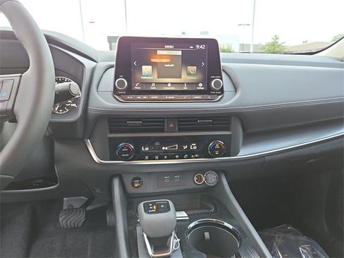 New 2026 Nissan Rogue SV image 20