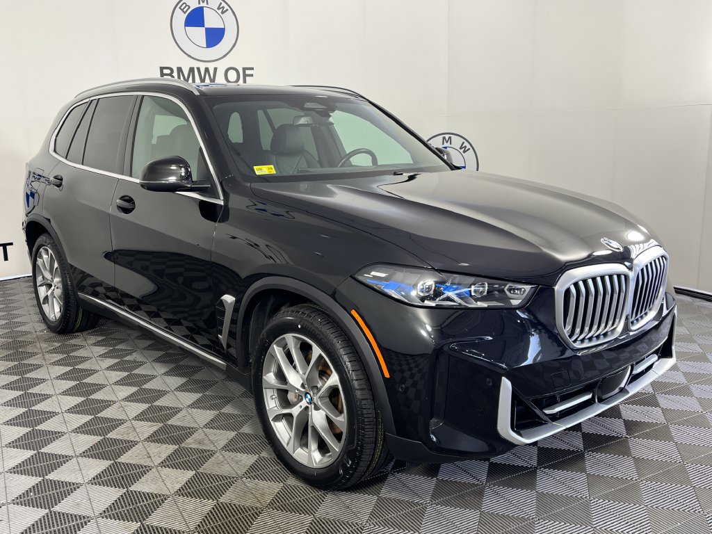 Certified 2024 BMW X5 xDrive40i w/ Premium Package AWD/4WD image 1