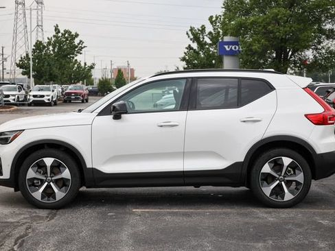 Certified 2026 Volvo XC40 B5 Plus AWD/4WD image 29