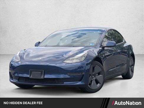 Used 2023 Tesla Model 3 Standard Range RWD image 1