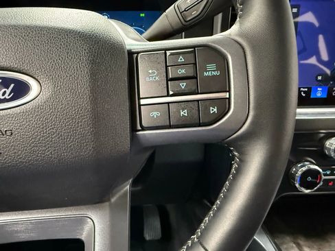 Used 2024 Ford F350 Lariat image 37