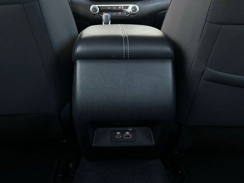 Used 2025 Nissan Altima 2.5 SV image 13