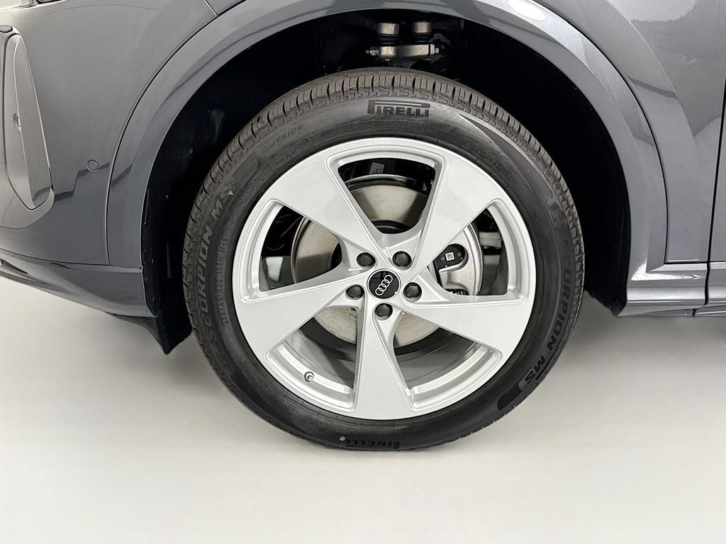 Used 2026 Audi Q5 Premium Plus AWD/4WD image 32