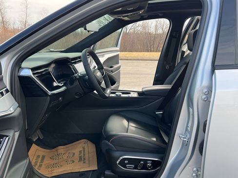 Used 2024 Jeep Wagoneer Launch Edition image 14