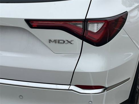 Certified 2023 Acura MDX FWD w/ Technology Package image 7