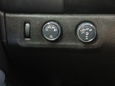 Used 2019 Chevrolet Colorado ZR2 AWD/4WD image 12