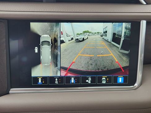 Used 2023 GMC Yukon Denali AWD/4WD image 14