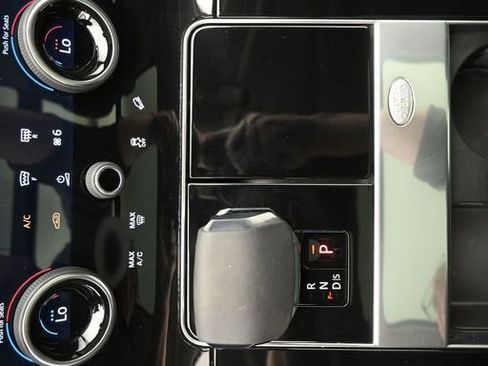 Used 2022 Land Rover Range Rover Velar S AWD/4WD image 19