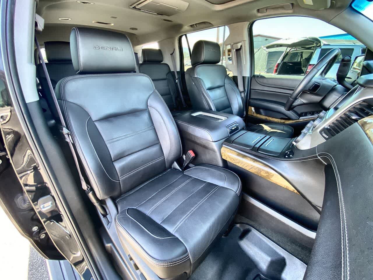 Used 2017 GMC Yukon Denali w/ Open Road Package AWD/4WD image 25