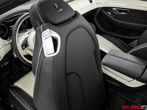 Used 2023 Bentley Continental GT Mulliner image 39