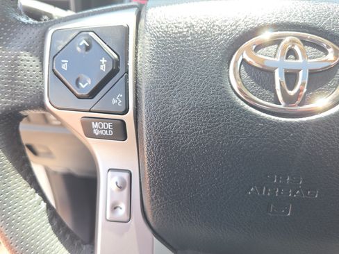 Used 2021 Toyota 4Runner Limited AWD/4WD image 19