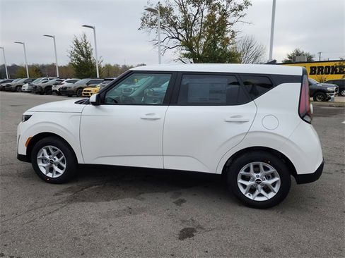 New 2025 Kia Soul LX w/ LX Technology Package image 7
