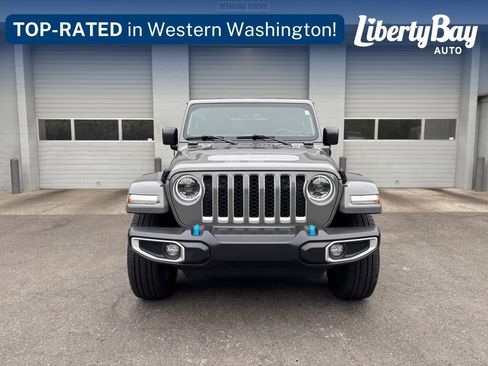 Used 2023 Jeep Wrangler Unlimited Sahara w/ Cold Weather Group AWD/4WD image 2