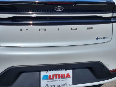 New 2026 Toyota Prius Plug-In Hybrid image 11