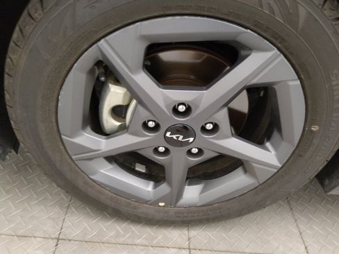 Used 2025 Kia K4 FWD image 31