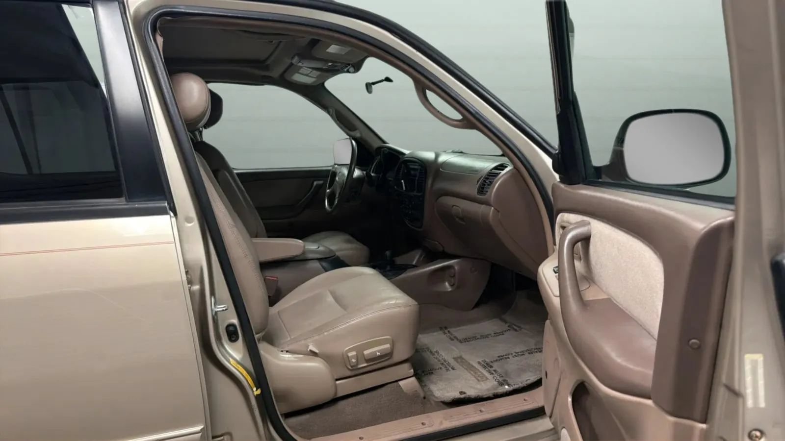 Used 2002 Toyota Sequoia SR5 w/ Preferred Pkg AWD/4WD image 20