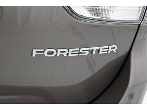 Used 2023 Subaru Forester Premium AWD/4WD image 55