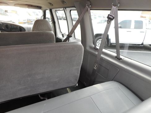 Used 2002 Ford E-350 and Econoline 350 XL image 20