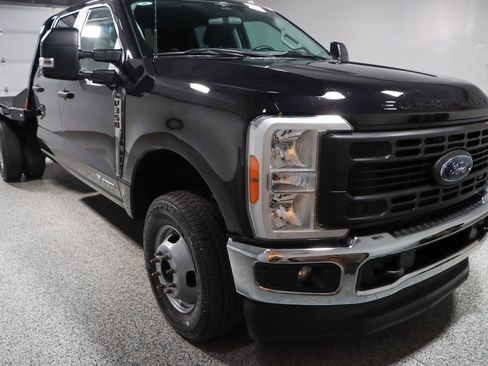 Used 2023 Ford F350 XL w/ XL Chrome Package image 6