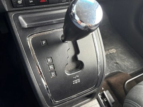 Used 2014 Jeep Patriot Latitude AWD/4WD image 28