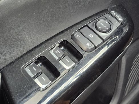 Certified 2022 Kia Sportage EX AWD/4WD image 30