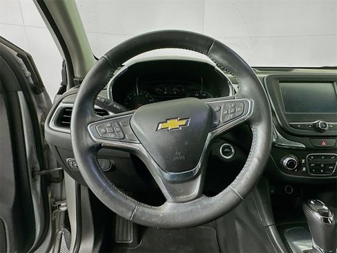 Used 2018 Chevrolet Equinox LT image 11