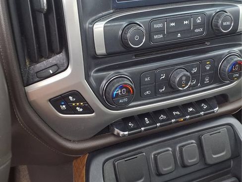 Used 2018 GMC Sierra 1500 SLT AWD/4WD image 8
