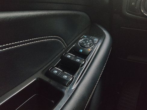 Used 2019 Ford Edge Titanium w/ Cold Weather Package FWD image 27