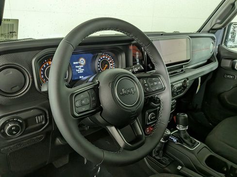 New 2026 Jeep Gladiator Rubicon w/ Safety Group AWD/4WD image 17