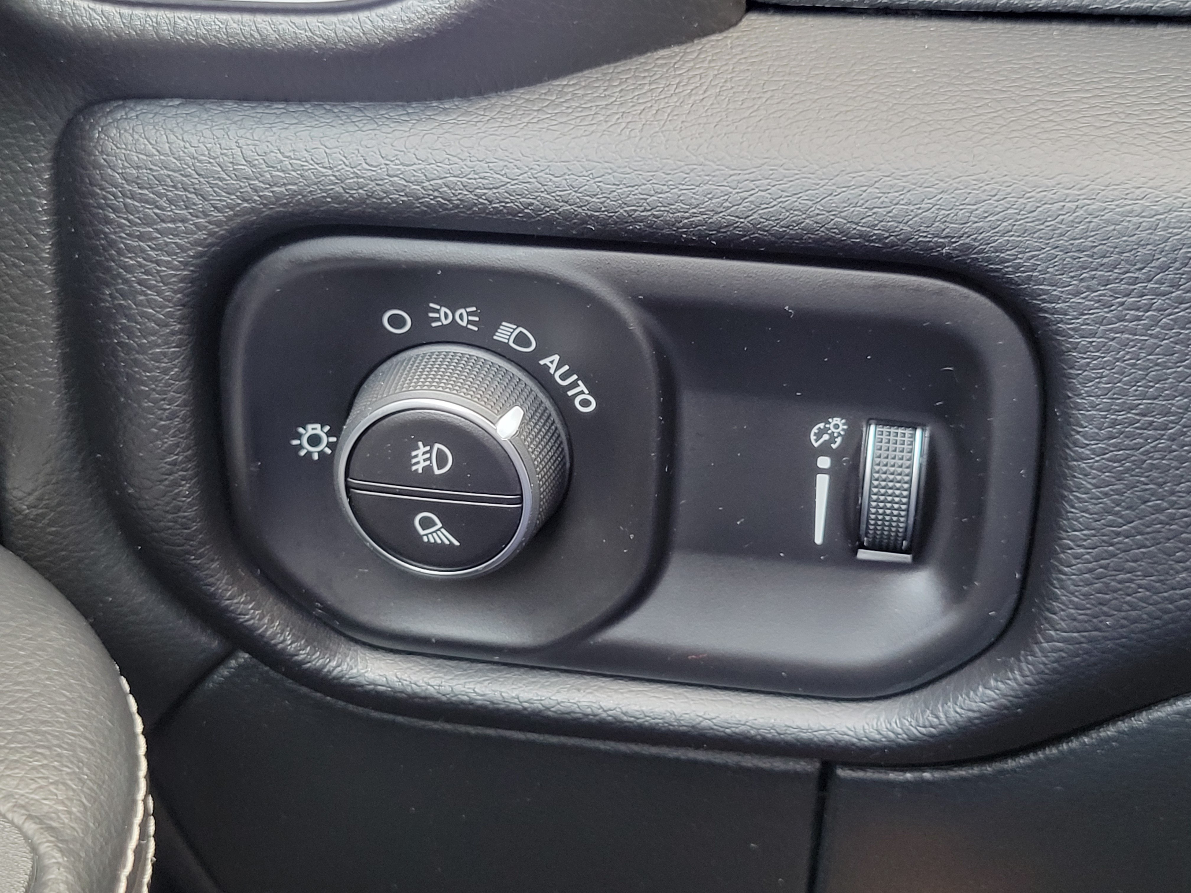 Used 2025 RAM 2500 Big Horn AWD/4WD image 11