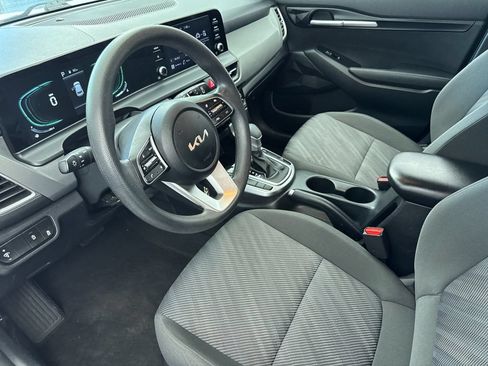 Used 2024 Kia Seltos LX AWD/4WD image 9