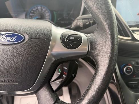 Used 2018 Ford C-MAX Titanium FWD image 25