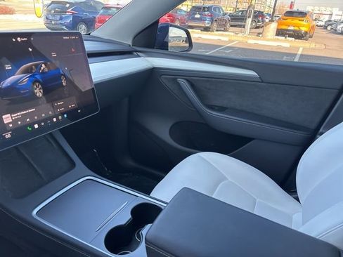 Used 2023 Tesla Model Y Long Range image 24