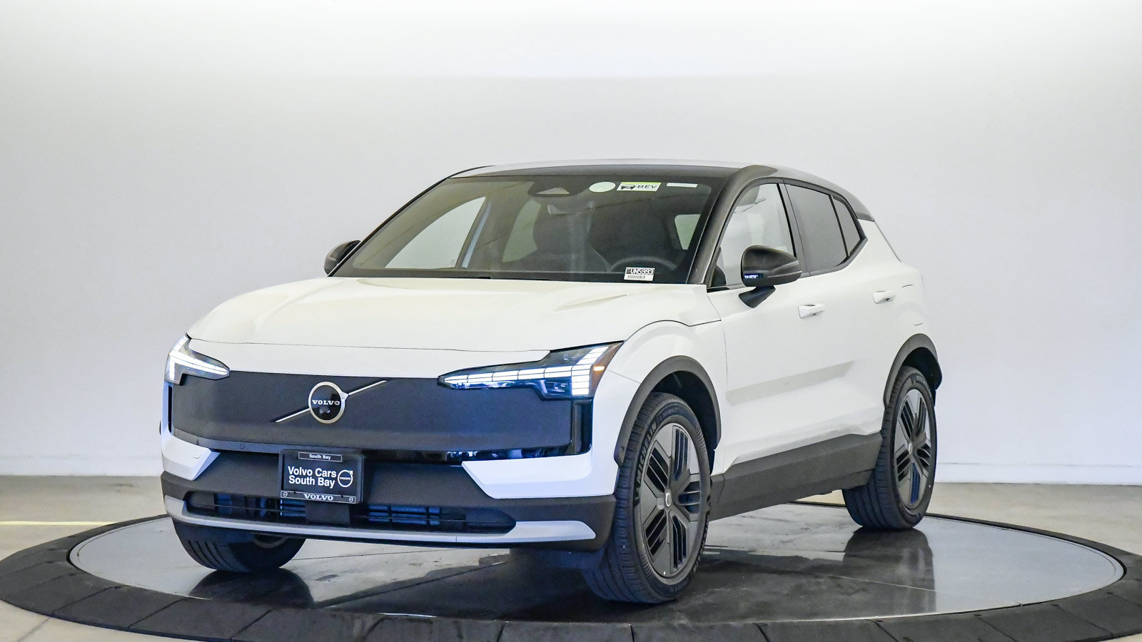 New 2026 Volvo EX30 Cross Country Ultra AWD/4WD image 1