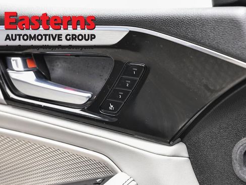 Used 2023 Acura MDX SH-AWD w/ Technology Package image 21