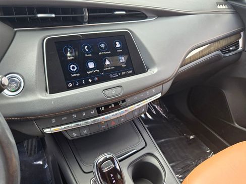 Used 2023 Cadillac XT4 Premium Luxury w/ Technology Package FWD image 22