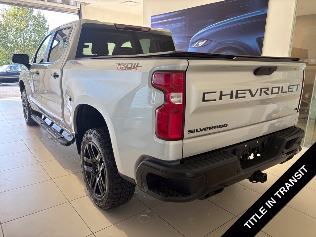 Used 2022 Chevrolet Silverado 1500 LT Trail Boss w/ Safety Package AWD/4WD image 2