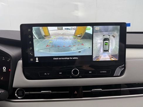 New 2025 Mitsubishi Outlander SE image 22